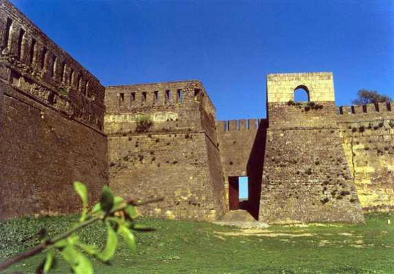 Хунзахская крепость в дагестане фото