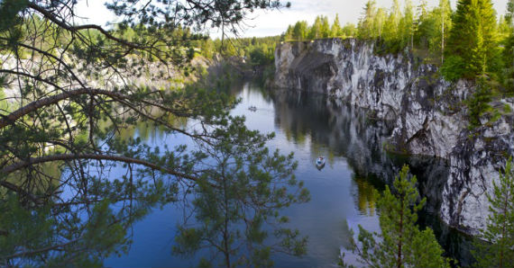 Рускеала карелия фото весной